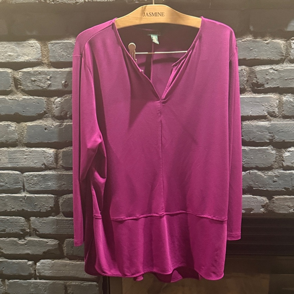 Women's Magenta Top